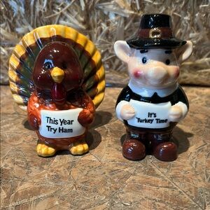 Thanksgiving Turkey and Pig Pilgrim Salt and Pepper Shakers Set